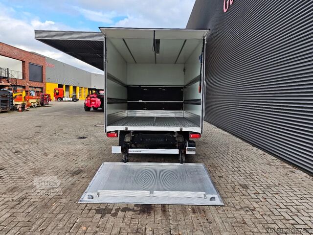 Koffer MAN TGE 3.180 Dhollandia Tailgate 110.000 KM 2 Pieces!
