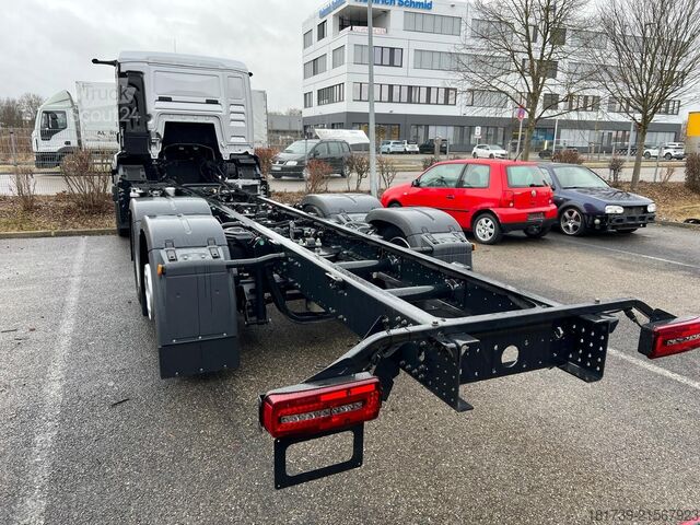 Chassis / Sem motor MAN NEW TGS 26.520 6x2-4 LL CH / No engine