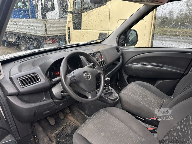Фургон-панель Opel Combo L1H1 KLIMA   TÜV 05.28   2 HAND   AHK   MWST