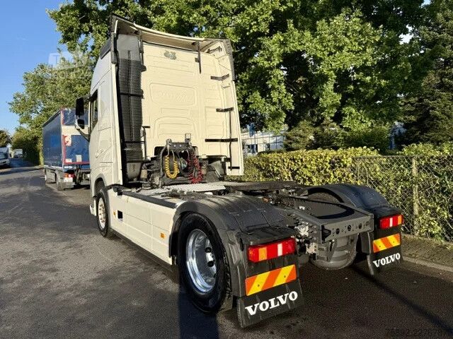 Standard-SZM Volvo FH 500 Globetrotter / 2 x Tank / Euro6