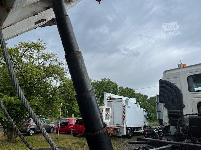 Camion ribaltabile trilaterale VOLVO FM 340