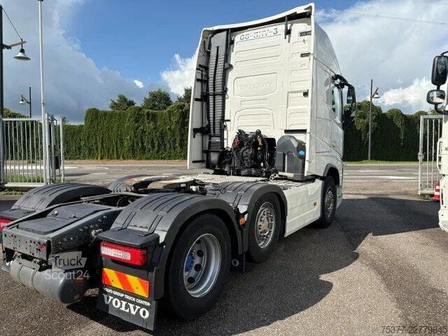 Standard-SZM Volvo FH 6X2,twin Steer Globetrotter NL truck ,TOP