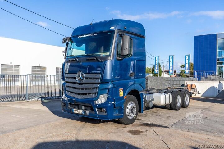 Chassis com cabina Mercedes-Benz ACTROS 2548