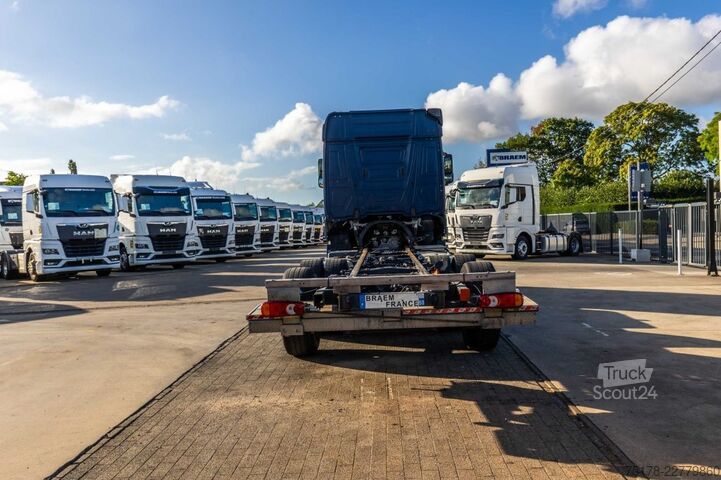 Chassis com cabina Mercedes-Benz ACTROS 2548