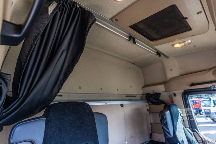 Chassis com cabina Mercedes-Benz ACTROS 2548