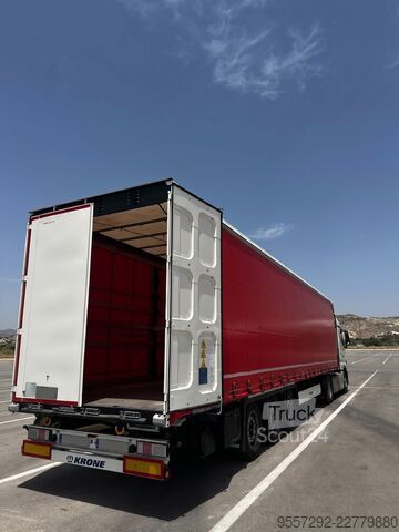 ανοιχτό ημιρυμουλκούμενο με μουσαμά Krone PROFI LINER