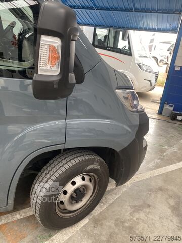 Karavan Fiat DucatoWeinsberg Carasuite650MF 2024 manuales | Capacidad para 5 personas