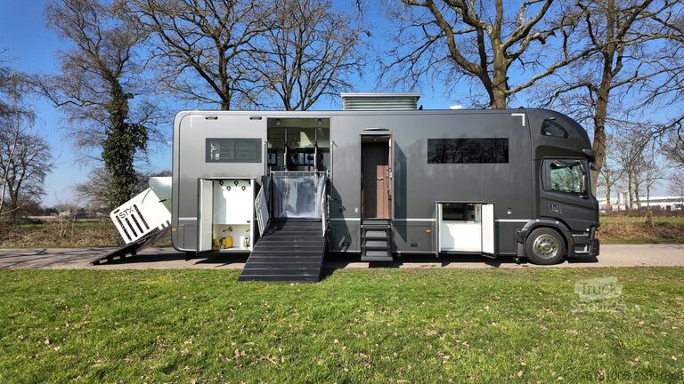 Horse transportation Scania P320 Luxury-line met pop-up en pop-out. id 7