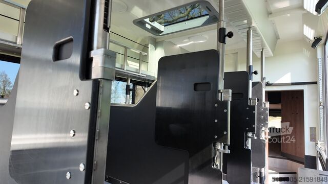 Transport de chevaux Scania P320 Luxury-line met pop-up en pop-out. id 7