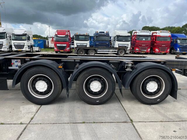 Transport av containere Kögel PORT 40 SIMPLEX 20