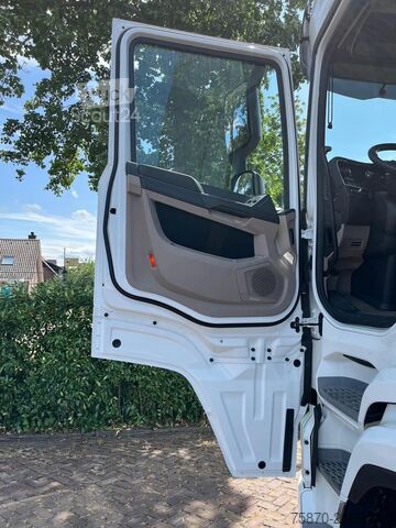 Standard-SZM DAF XG 480 FT