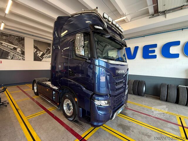 Tractora standard Iveco s-way 570