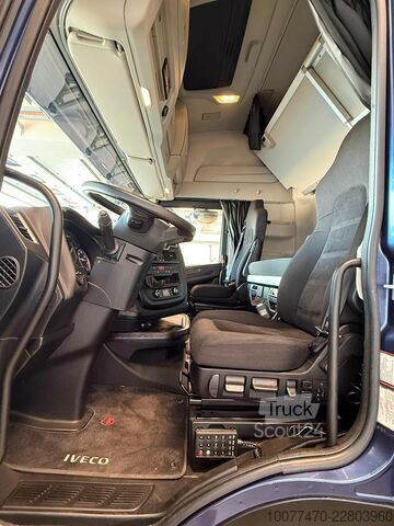 Tractora standard Iveco s-way 570
