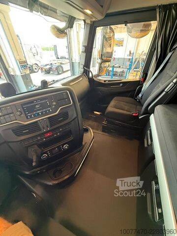 Tractora standard Iveco s-way 570