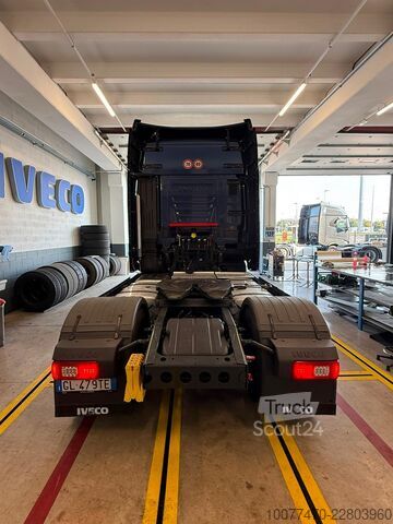 Tractora standard Iveco s-way 570