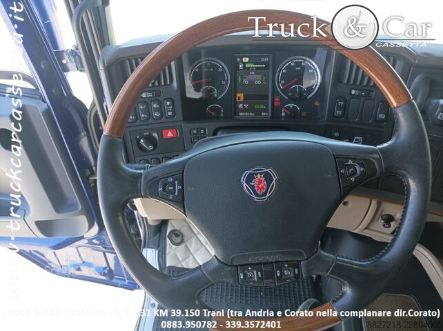 Chassi de caminhão SCANIA R 580