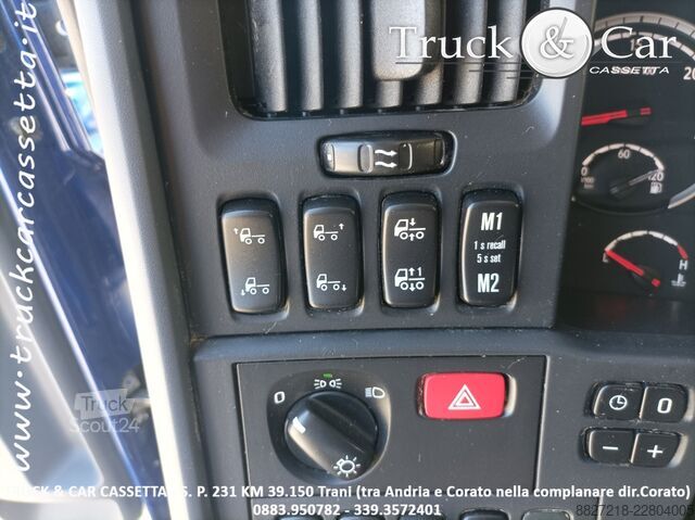 Chassi de caminhão SCANIA R 580