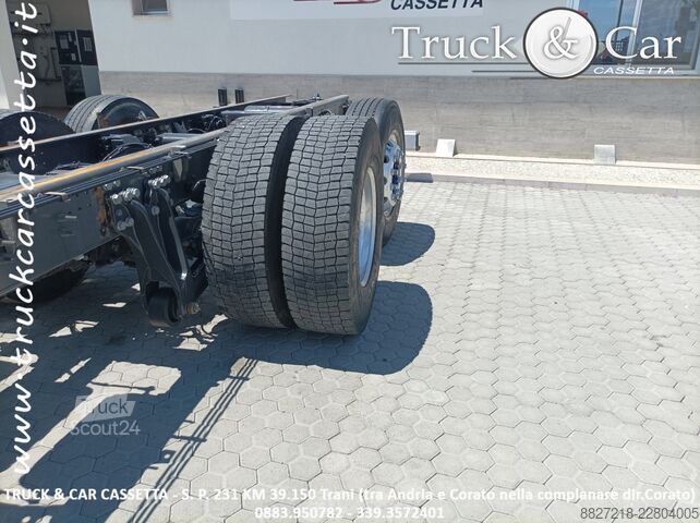 Chassi de caminhão SCANIA R 580