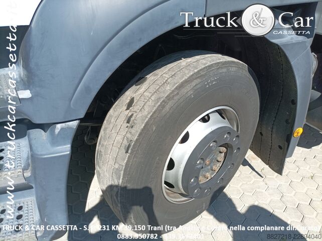 Autocarro con cassone fisso Iveco stralis 260 s 360