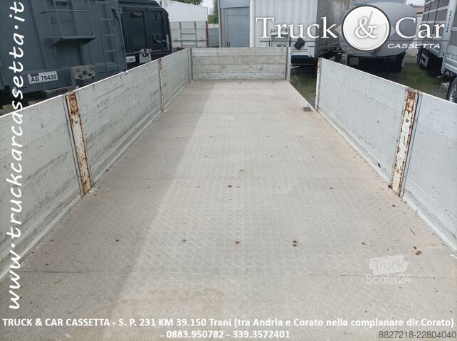 Autocarro con cassone fisso Iveco stralis 260 s 360