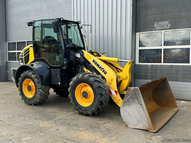 Cargador de ruedas Komatsu WA100M-8EO - New Tires