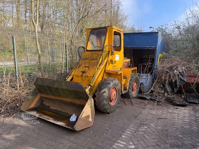 Buldoexcavator  Hatra 600