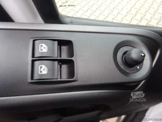 High top van IVECO Daily Kasten 35 S 16A8 V 156PS ACC AHK Luftfed.