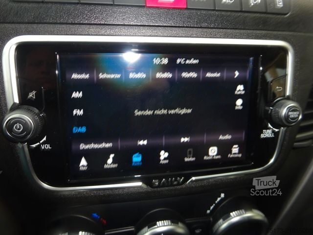 High top van IVECO Daily Kasten 35 S 16A8 V 156PS ACC AHK Luftfed.