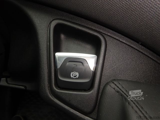 High top van IVECO Daily Kasten 35 S 16A8 V 156PS ACC AHK Luftfed.