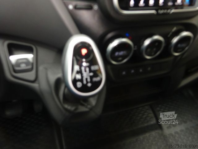 High top van IVECO Daily Kasten 35 S 16A8 V 156PS ACC AHK Luftfed.