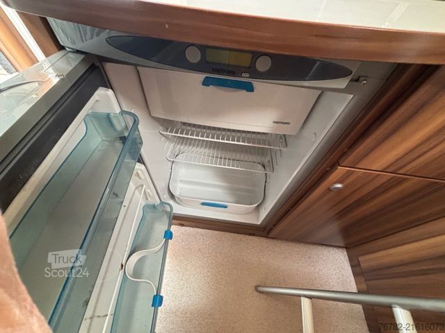 Alcove camper WEINSBERG Fiat 2,3d Markise SAT-TV Fahrradträger