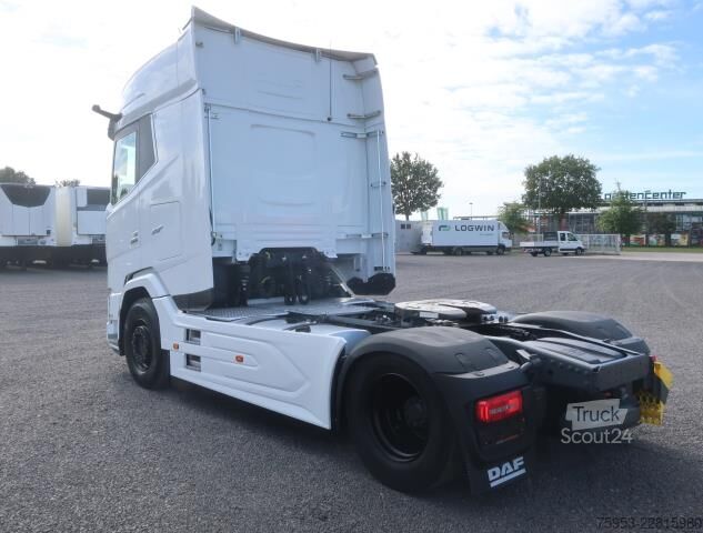 Standard SZM DAF XG+ 530 Intarder Standklima Navigation Leder