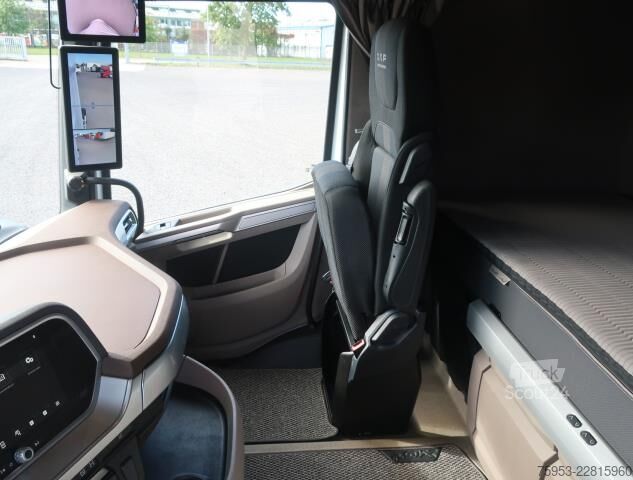 Standard SZM DAF XG+ 530 Intarder Standklima Navigation Leder