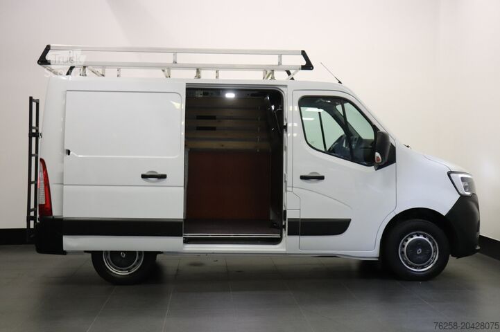 Delivery van Renault Master 2.3 dCi 136PK EURO 6 - Airco - Cruise - ...
