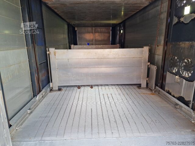 Перевезення великої рогатої худоби Volvo FH 13.500 Globetrotter 8x2*6 - 3 deck livestock...