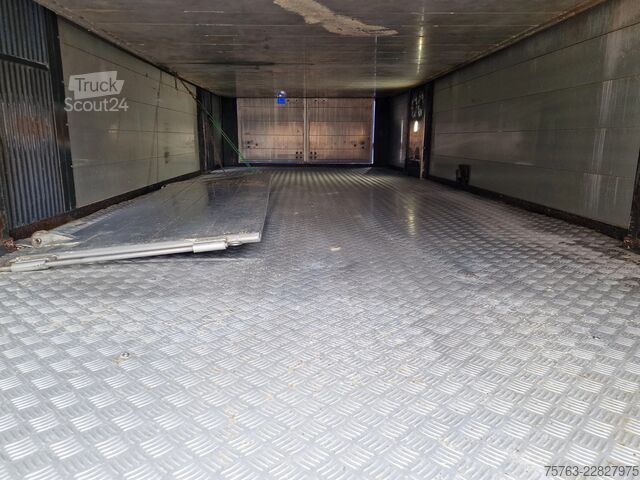 Перевезення великої рогатої худоби Volvo FH 13.500 Globetrotter 8x2*6 - 3 deck livestock...
