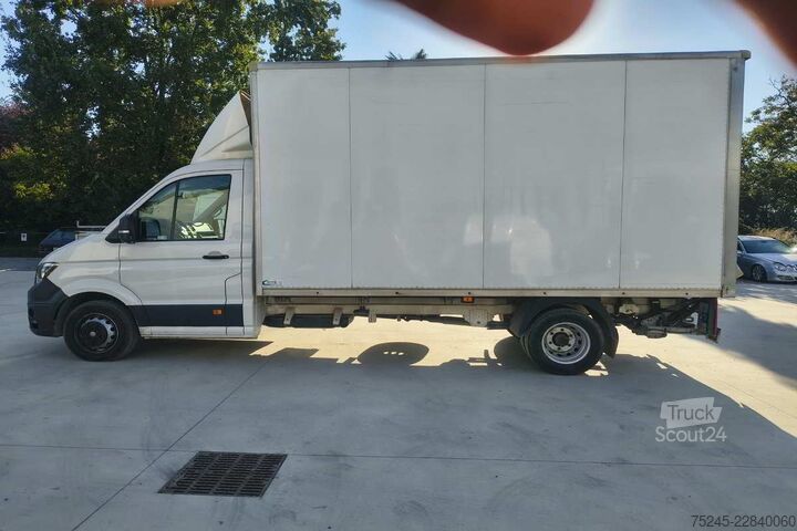 Transporter mit Koffer VW CRAFTER 2.0 TDI 180 CV CASSA E PEDANA