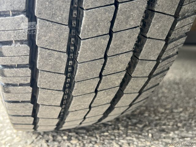 Furgone chiuso MERCEDES-BENZ Atego 818 Klima LBW 1.000kg 6,1m AHK orig 178´km