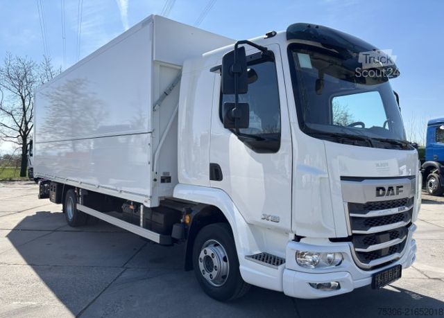 LKW mit Getränkeaufbau DAF FA XB 260 12t  Swing-Board-Aufbau