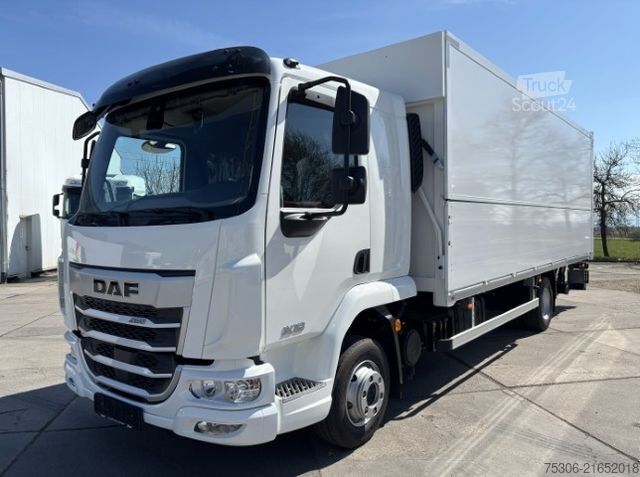 LKW mit Getränkeaufbau DAF FA XB 260 12t  Swing-Board-Aufbau