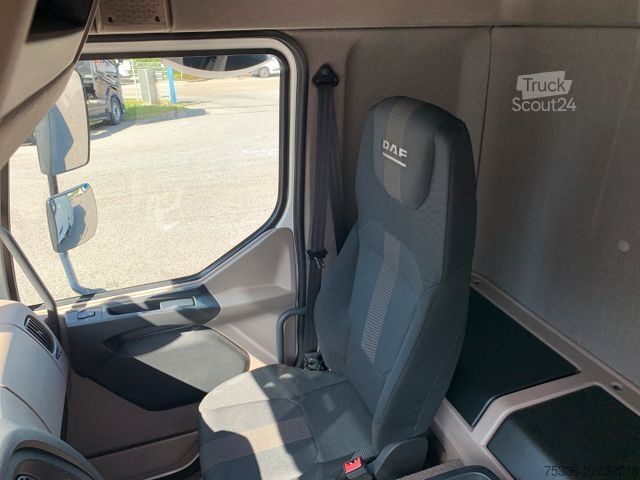 Camion de boissons DAF FA XB 260 12t  Swing-Board-Aufbau