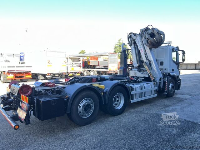 Abrollkipper mit Kran Iveco Stralis 480