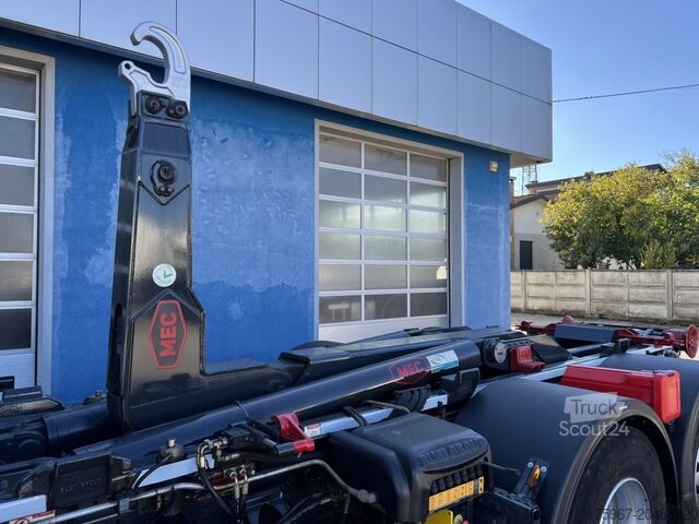 Abrollkipper mit Kran Iveco Stralis 480