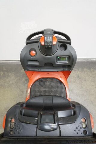 Préparateur de commandes à grande hauteur Linde N 20 132