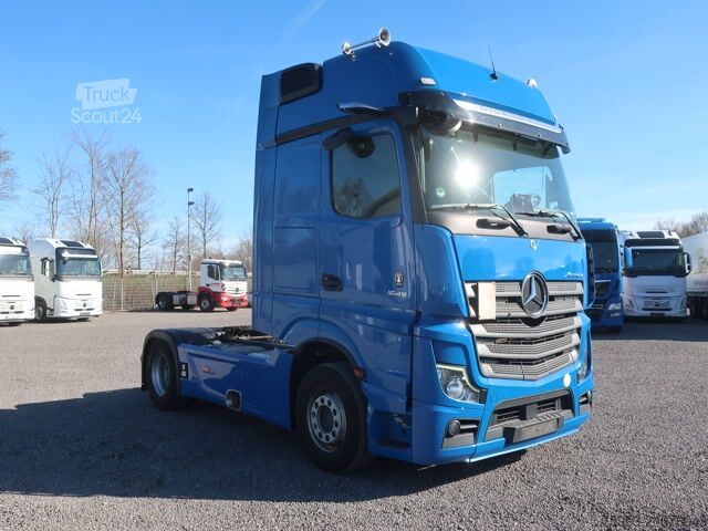 Τυπική μονάδα τράκτορα Mercedes Benz 1845 LS Gigaspace Vollspoiler Retarder