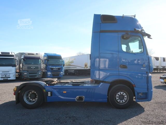 Τυπική μονάδα τράκτορα Mercedes Benz 1845 LS Gigaspace Vollspoiler Retarder