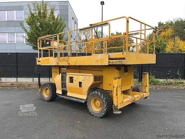 Ollós emelőasztal JLG 4394RT (15m)