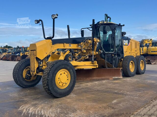 Yol greyderi Caterpillar 140M2 AWD