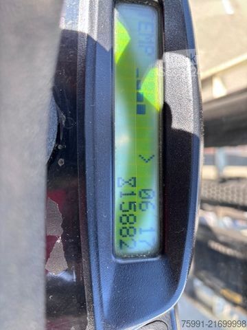 Dar koridorlu forklift YALE GLP 16 VX E2175