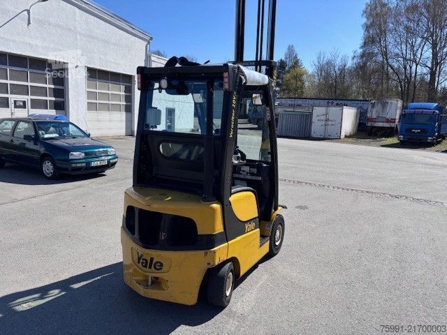 Carrello retrattile YALE Verasitor 20 VX
